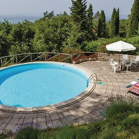 Four-bedroom Holiday Pg With Lake View 02 Tuoro sul Trasimeno