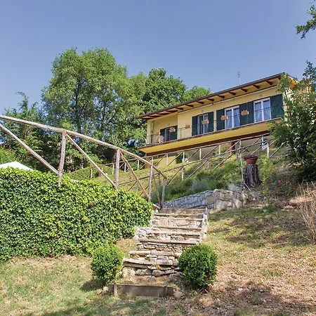 Four-bedroom Holiday Pg With Lake View 02 Nyaraló