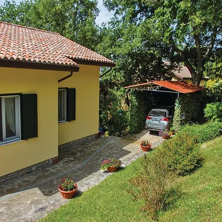 Four-bedroom Holiday Pg With Lake View 02