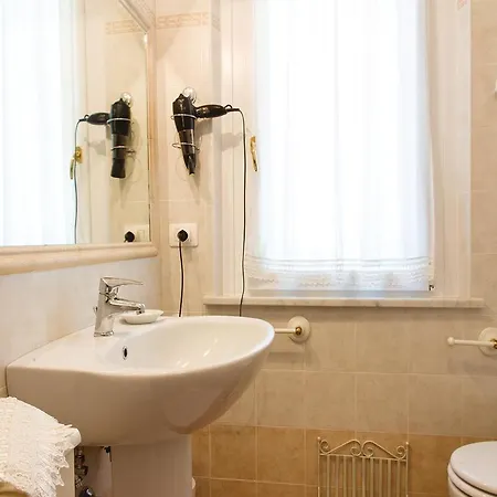 Four-bedroom Holiday Pg With Lake View 02 度假居 *